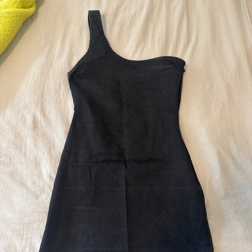 Black one-shoulder dress